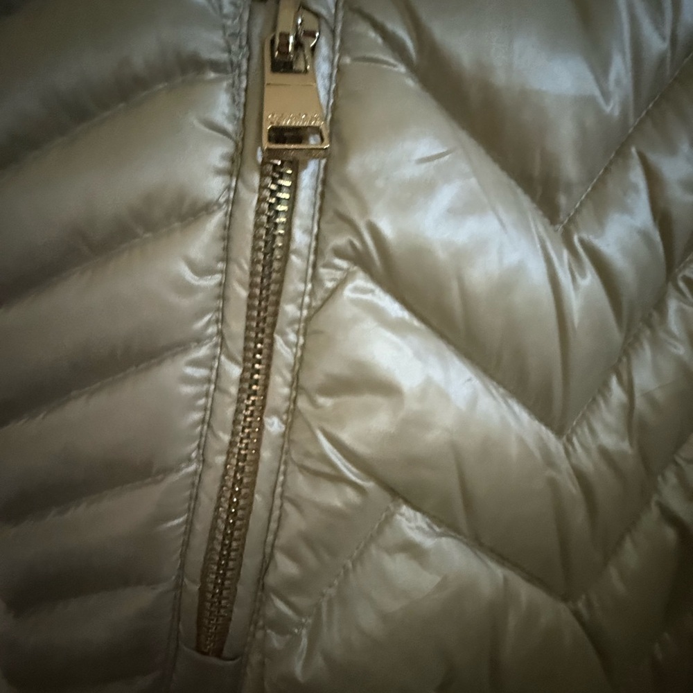 Calvin Klein Metallic Quilted Vest - Picture 2 of 4